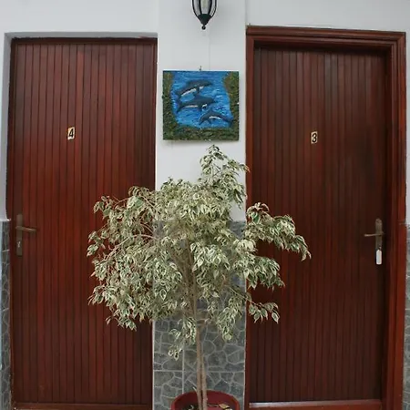 فندق Eleftheria *