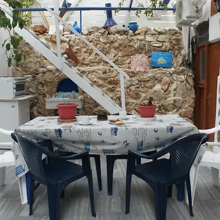 Eleftheria * パロス島