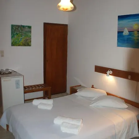 Eleftheria Parikia (Paros)