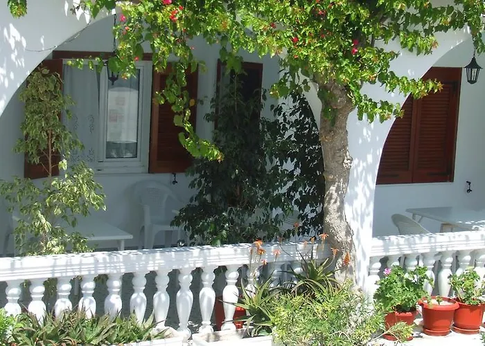 Hotel Eleftheria Paro